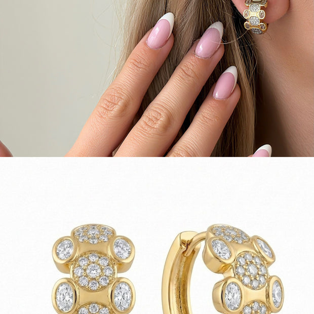 Lüks Seri Beyaz Zirkon Taşlı Papatya Model Halka Küpe