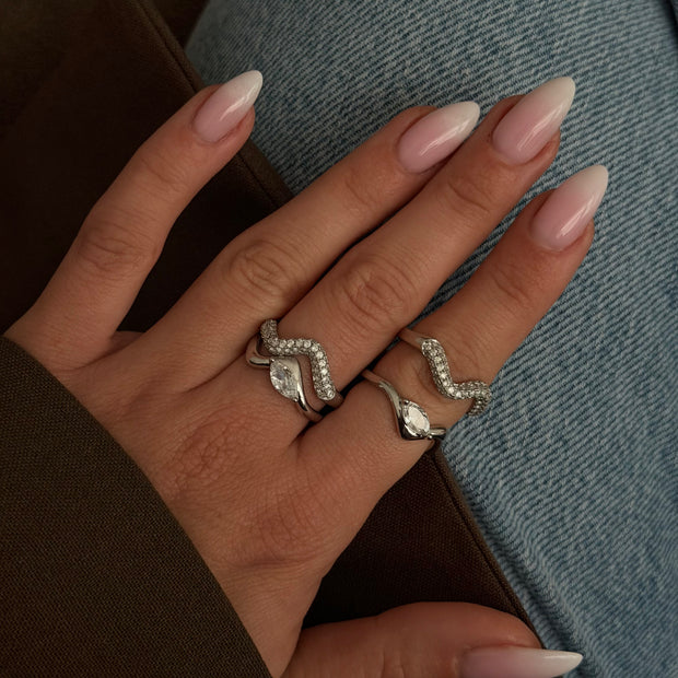 Gümüş Renk Dalgalı Markiz Taşlı İkili Kombin Yüzük Seti