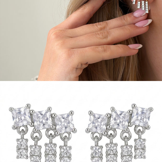 Işıltılı Kare Taşlı Baget Detaylı Sallantılı Küpe Silver