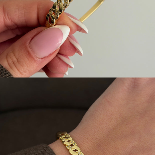 Zincir Bakla Tasarımlı Taşlı Gold Kelepçe Bilezik