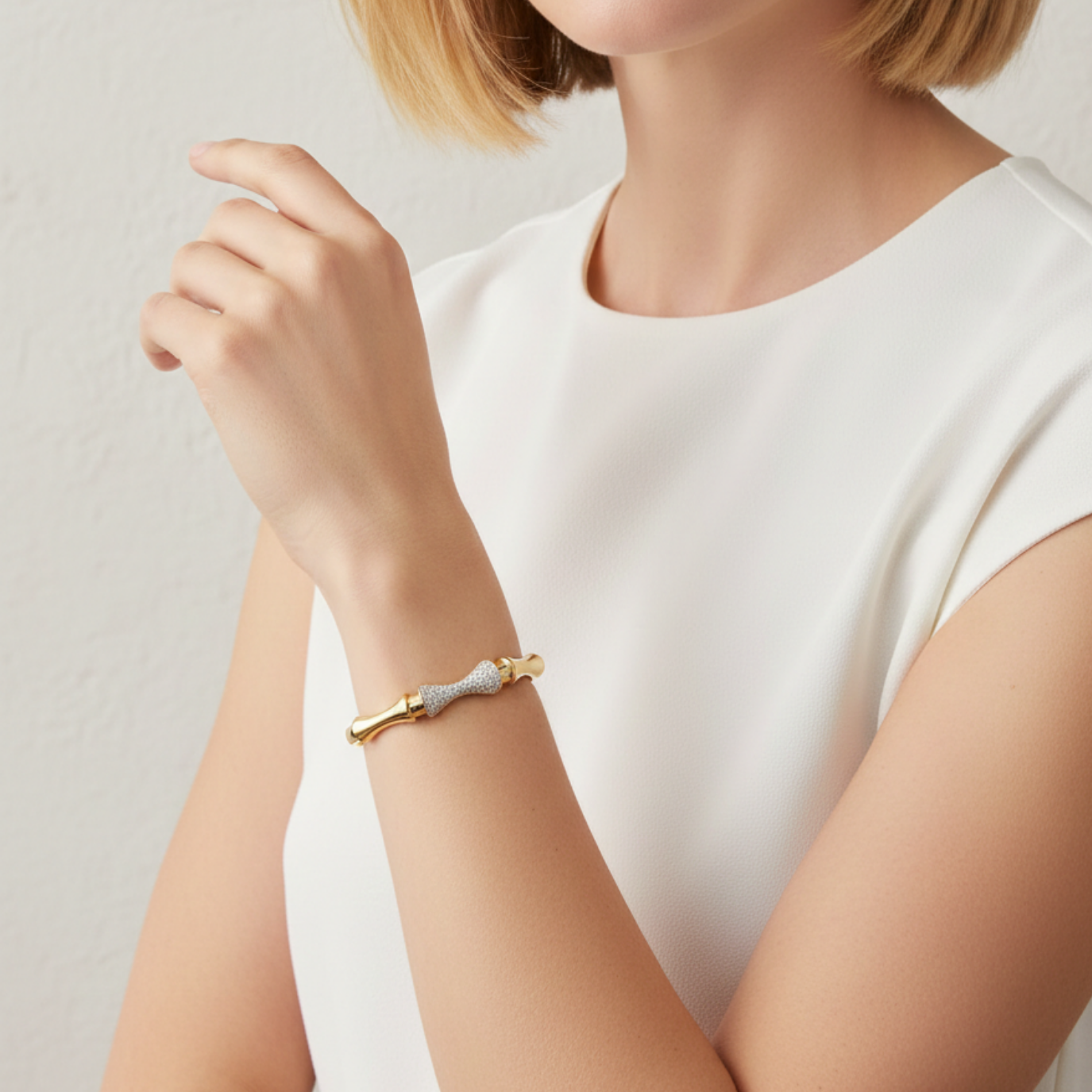 14K Altın Kaplama Zirkon Taşlı Fiyonk Model Kelepçe Bileklik