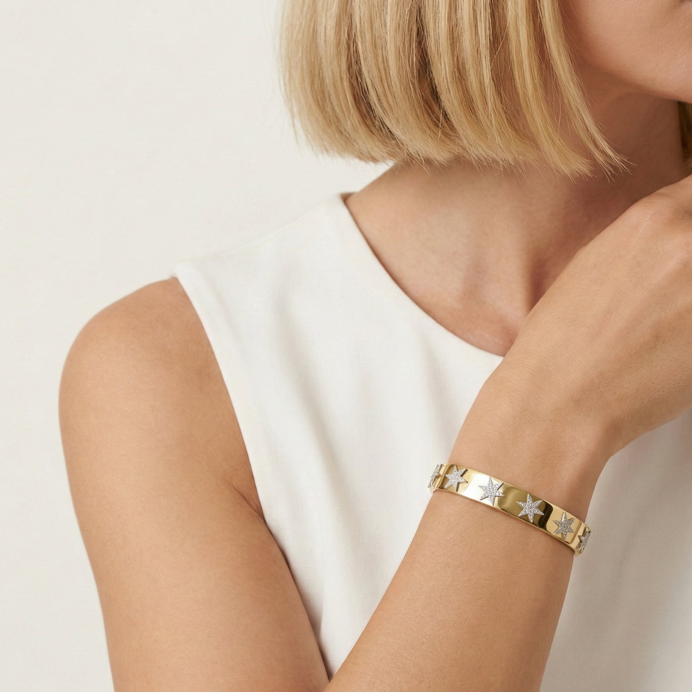 14K Altın Kaplama Zirkon Taşlı Yıldız Model Kelepçe Bileklik