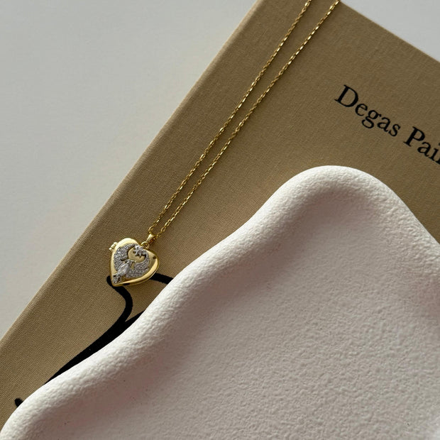 Zirkon Taşlı Kalp Anka Kuşu Kolye