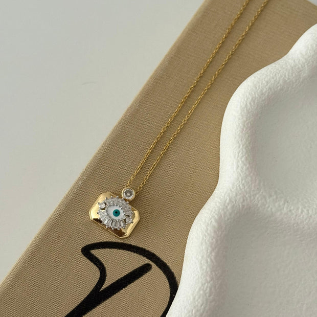 Gold Kaplama Baget Taşlı Nazar ve Göz Dikdörtgen Plaka Kolye