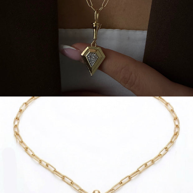 Vintage Tasarım Kalkan Model Taşlı Zincir Kolye - Ema Serisi