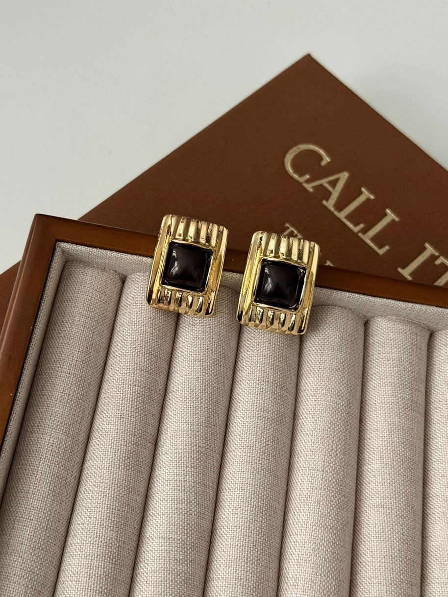 Siyah Kare Taşlı Çizgili Retro Gold Küpe