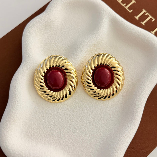 Mango Bordo Taşlı Altın Rengi Burgu Detaylı Yuvarlak Küpe