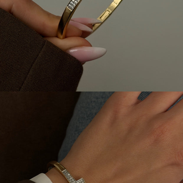 Gold Taşlı Çift T Tasarım Kelepçe Bileklik