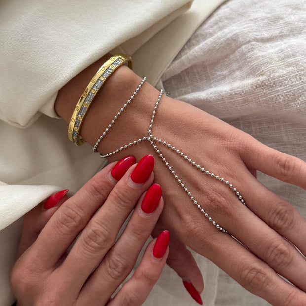 Dorika Top Zincir Detaylı Zarif Şahmeran